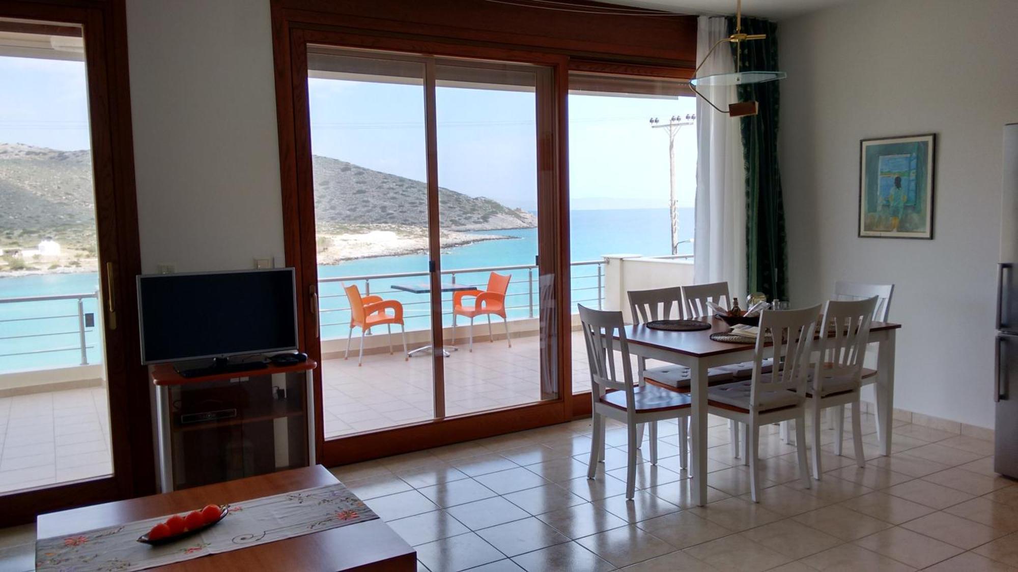 Tholos Bay Suites Kavoúsion Habitación foto