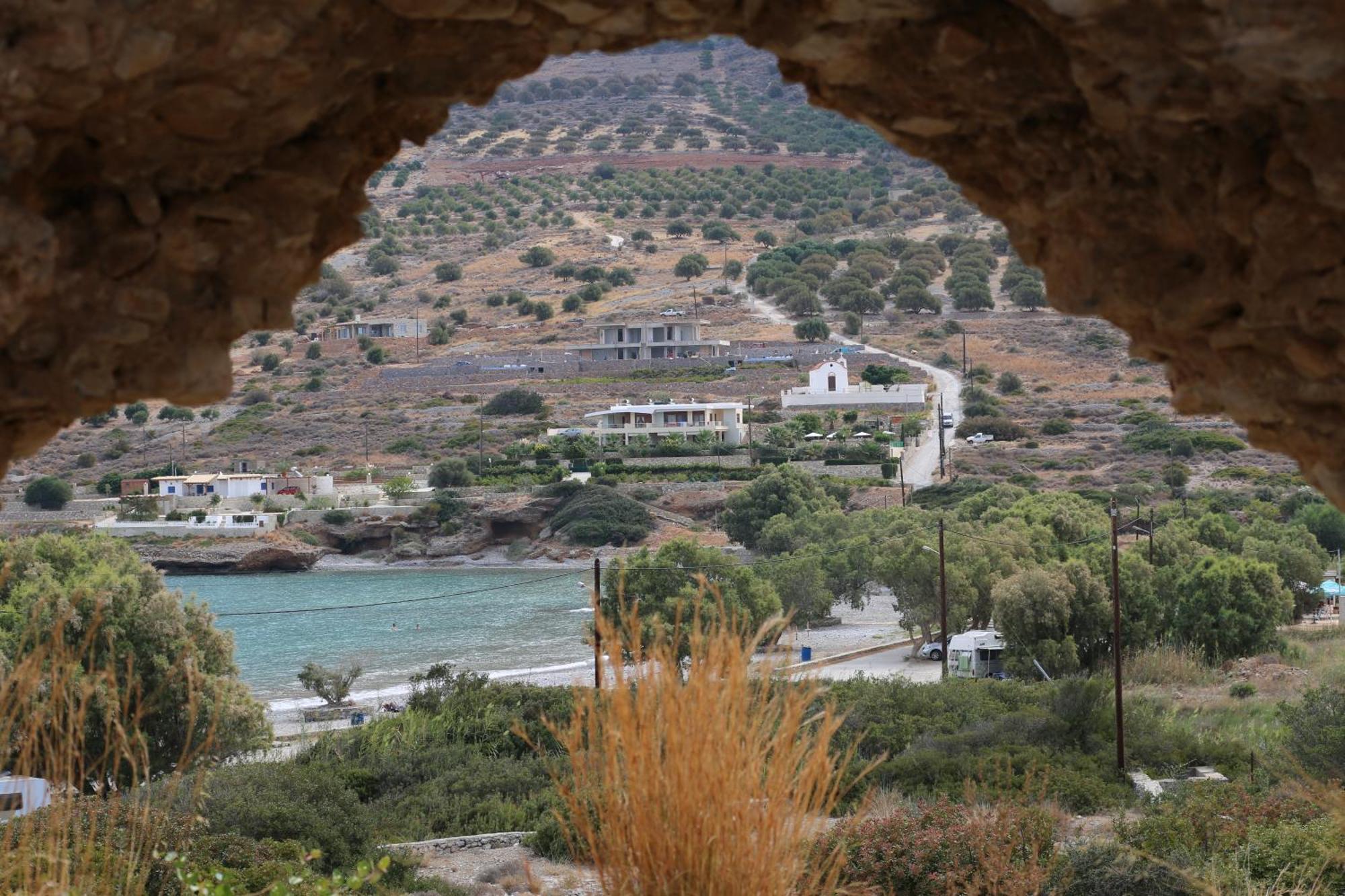 Tholos Bay Suites Kavoúsion Habitación foto