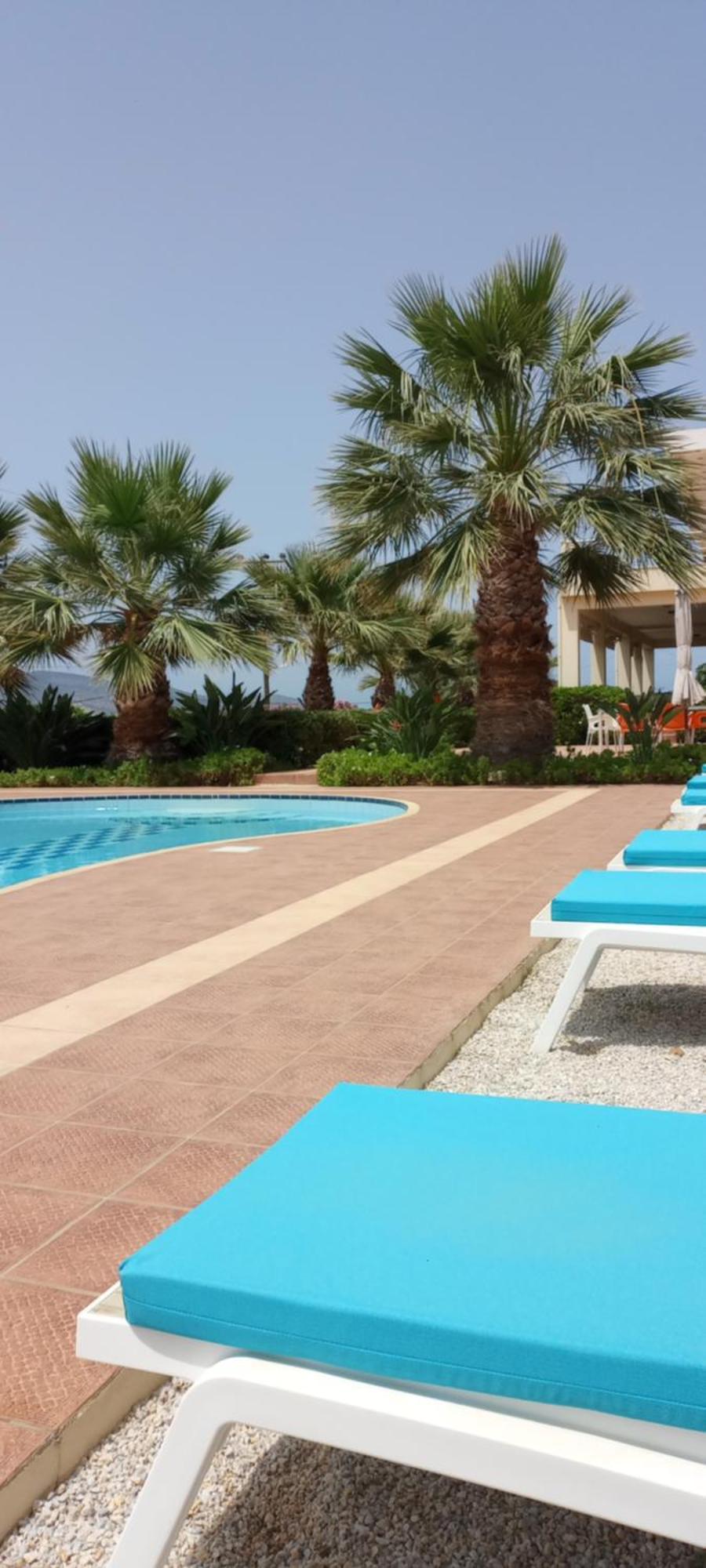 Tholos Bay Suites Kavoúsion Exterior foto
