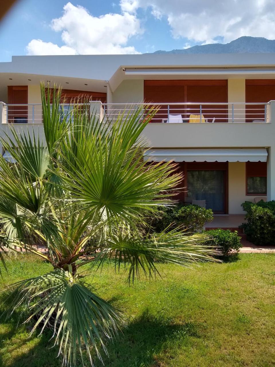 Tholos Bay Suites Kavoúsion Exterior foto